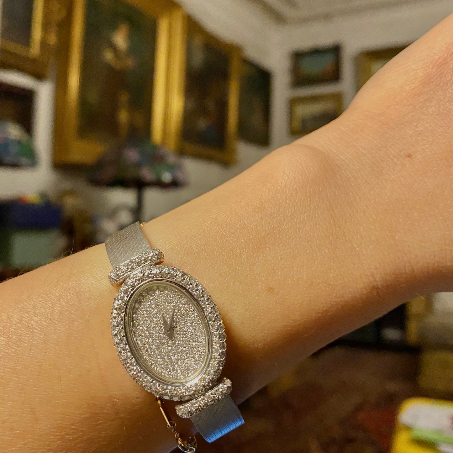 Chopard Happy Diamonds Oval watch