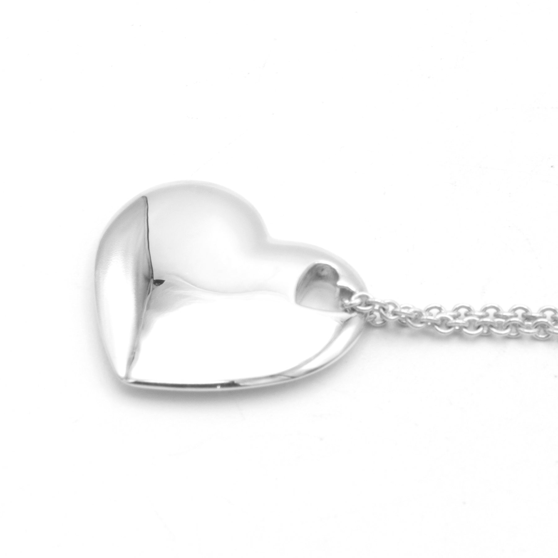 Tiffany solid deals heart necklace